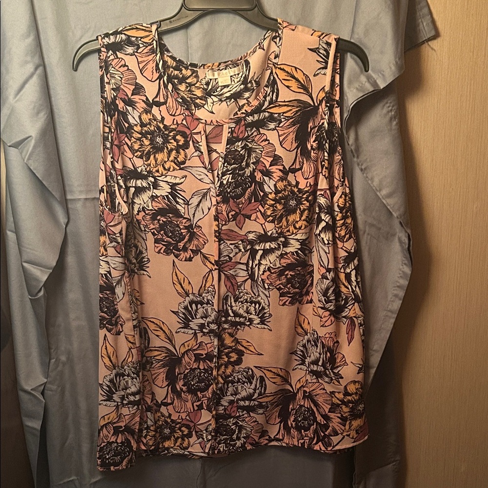 Elegant Floral Sleeveless Blouse - Peach and Black